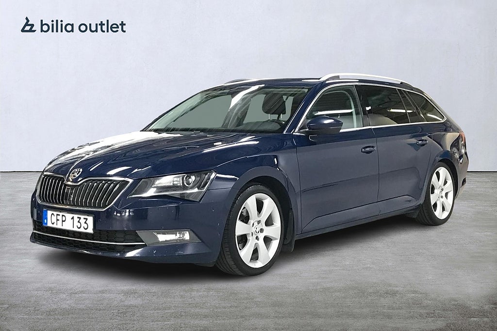 Skoda Superb Kombi 2.0 TDI DSG Style 150hk Navi Drag Carplay B-kam