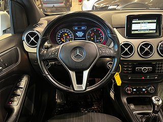 Mercedes-Benz B 180 CDI Sport Pano/SoV-däck/Mvärm/Nybesiktad