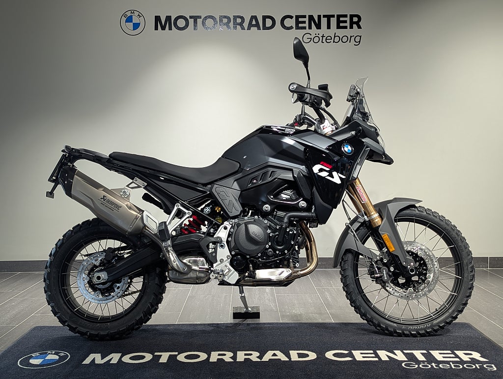 BMW F900GS