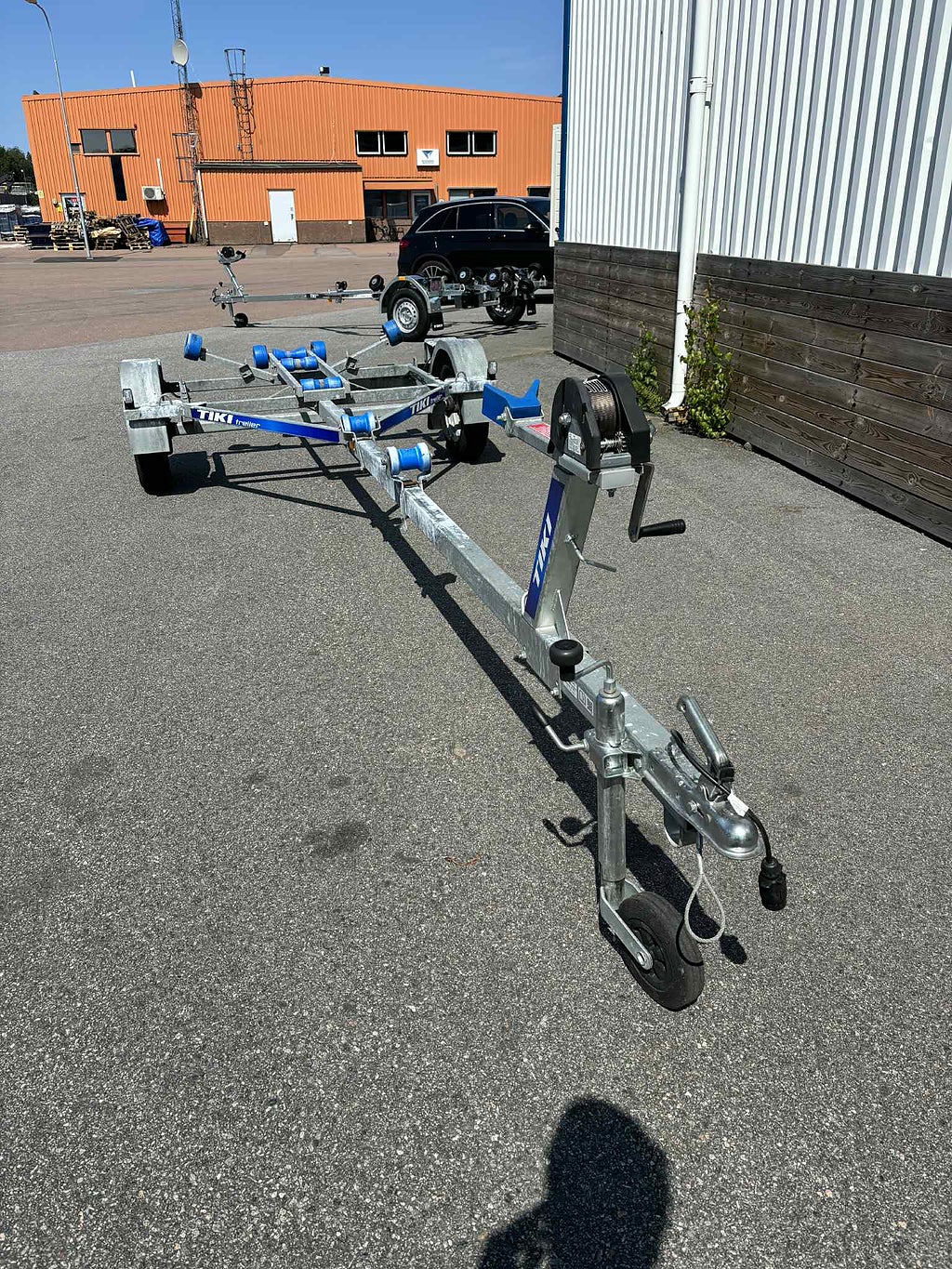 Tikitreiler 750 BT 80 km/h båttrailer - demokörd 