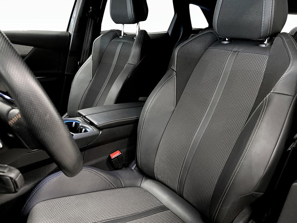 Bild på Peugeot 3008 GT 1.2 PT 130hk Aut - B-KAMERA, CARPLAY