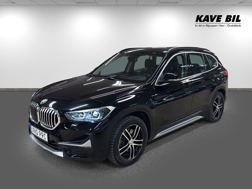 BMW X1 xDrive25e X-Line RÄNTA 3.95% (V-hjul, HUD, Adaptiv)