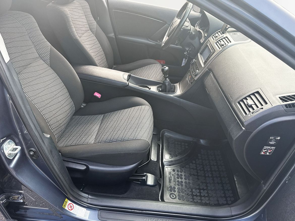 Toyota Avensis 2011, bild 6/10
