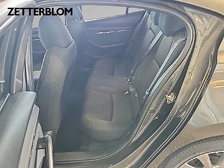 Sedan Mazda 3 9 av 13