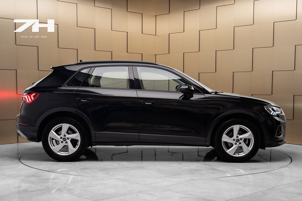 Audi Q3 35 TFSI Proline Adv / Adaptiv Farth. / Drag / Värmare