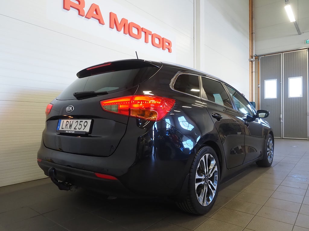 Kia Ceed _sw 1.6 CRDi 128hk Special Edt Drag M-Värm Kamera Navi 2015