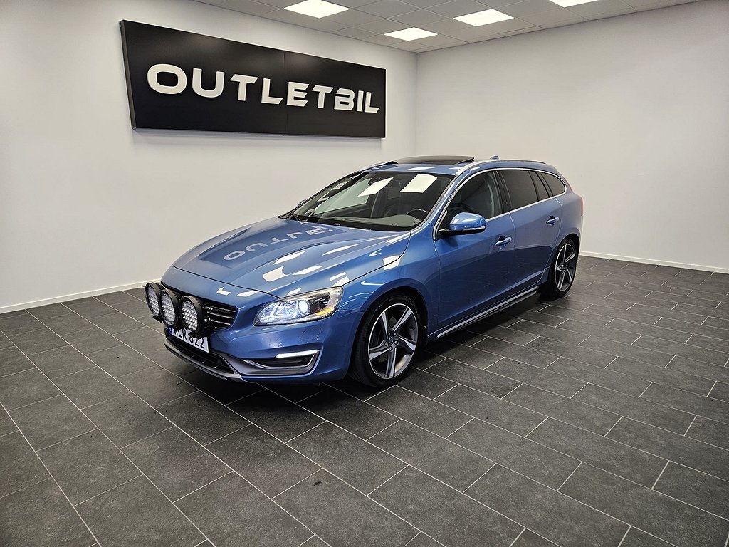 Volvo V60 D4 AWD Geartronic Summum Taklucka Navi P-Värmare