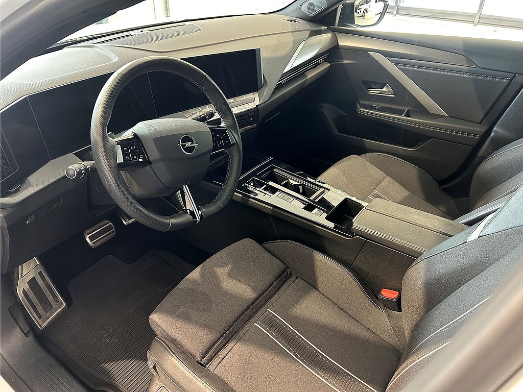 Bild på Opel Astra ST GS 1.2 PT 130hk Aut - BACKKAMERA, CARPLAY