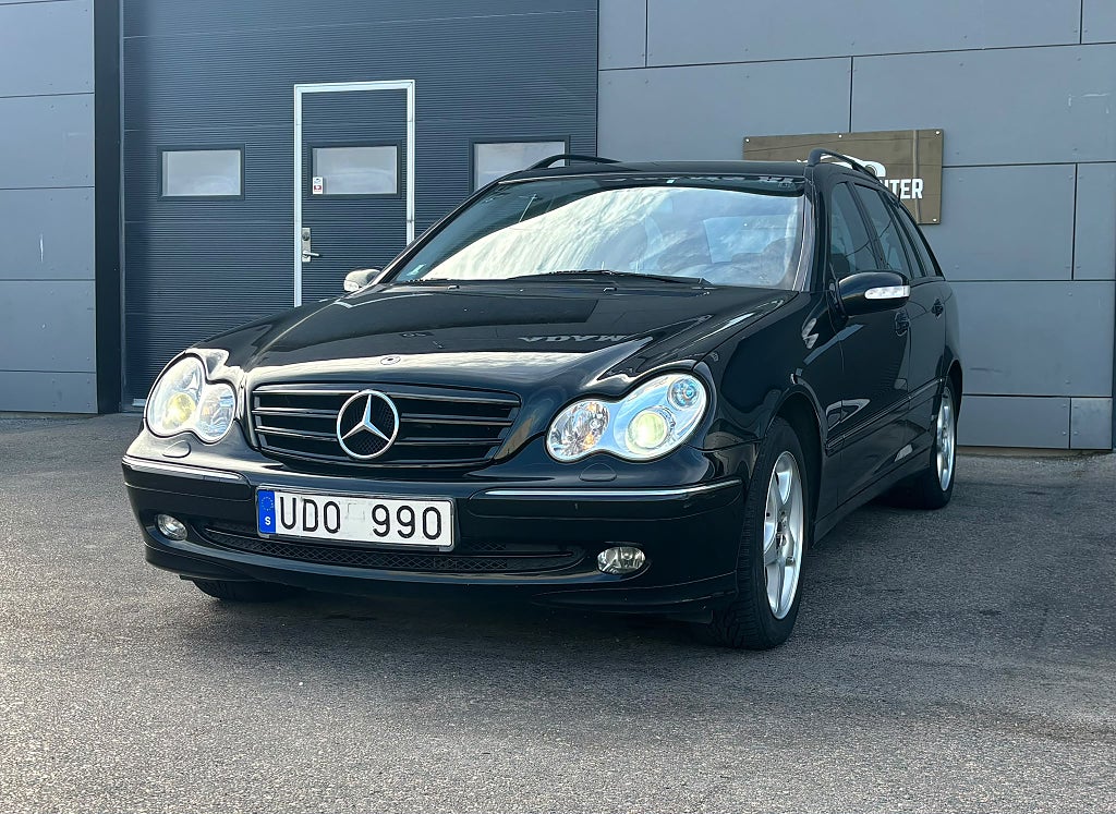 Mercedes-Benz C 320 T 4MATIC Avantgarde ny servad