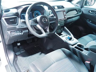 Halvkombi Nissan Leaf 11 av 22