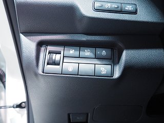 Halvkombi Nissan Leaf 11 av 16