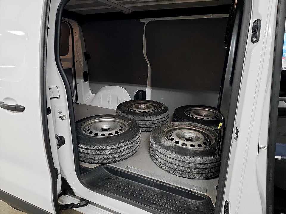 Bild på Peugeot Expert PRO 2.0 BHDi 145hk Aut L2 - B-KAMERA, DRAG