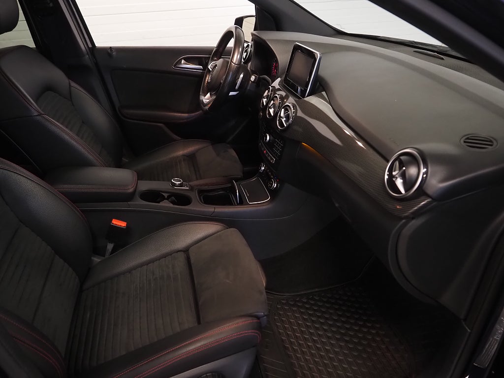 Mercedes-Benz B 200 d 4MATIC 7G-DCT AMG Pano Drag Kamera 2018