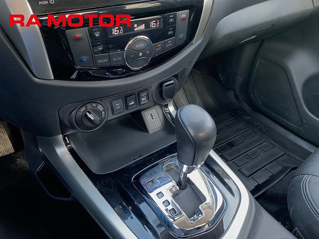 Nissan Navara 2.3 4WD | TEKNA | Moms | 2021