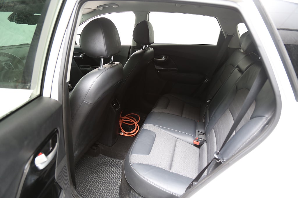 Kia Niro P-HEV 141hk Advance Plus Aut Extraljus Motorv Dragkrok 2019