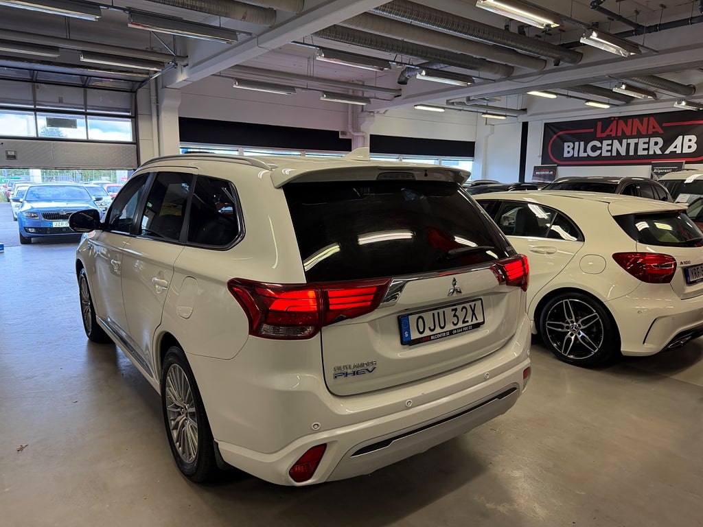 Mitsubishi Outlander 2020 - miniatyr 7