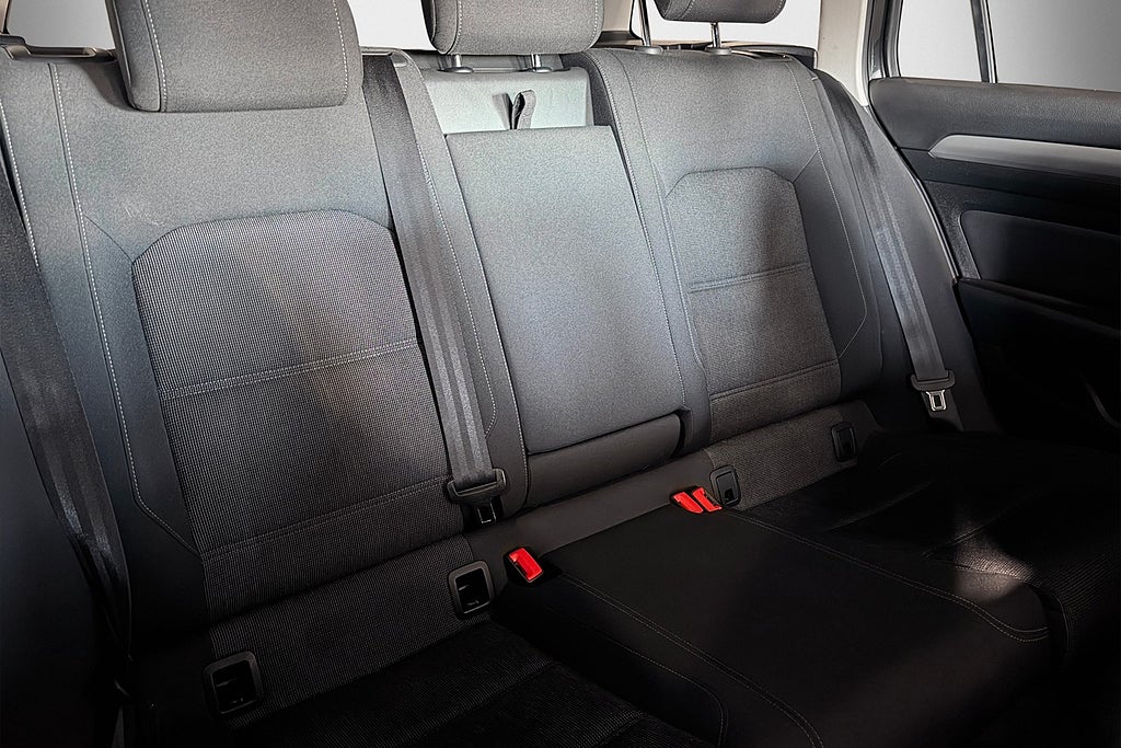 Volkswagen Passat SC 1.4 TSI DSG Automat Cockpit Dragkrok P-Sensorer 2018