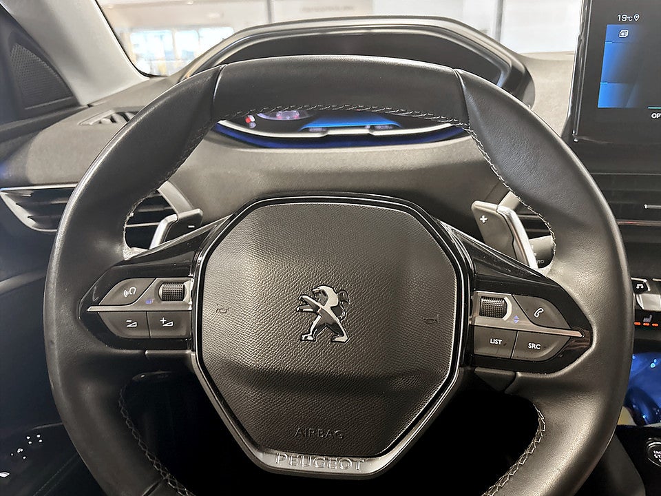Bild på Peugeot 5008 Allure Pack 1.2 PT 130hk Aut B-KAMERA CARPLAY