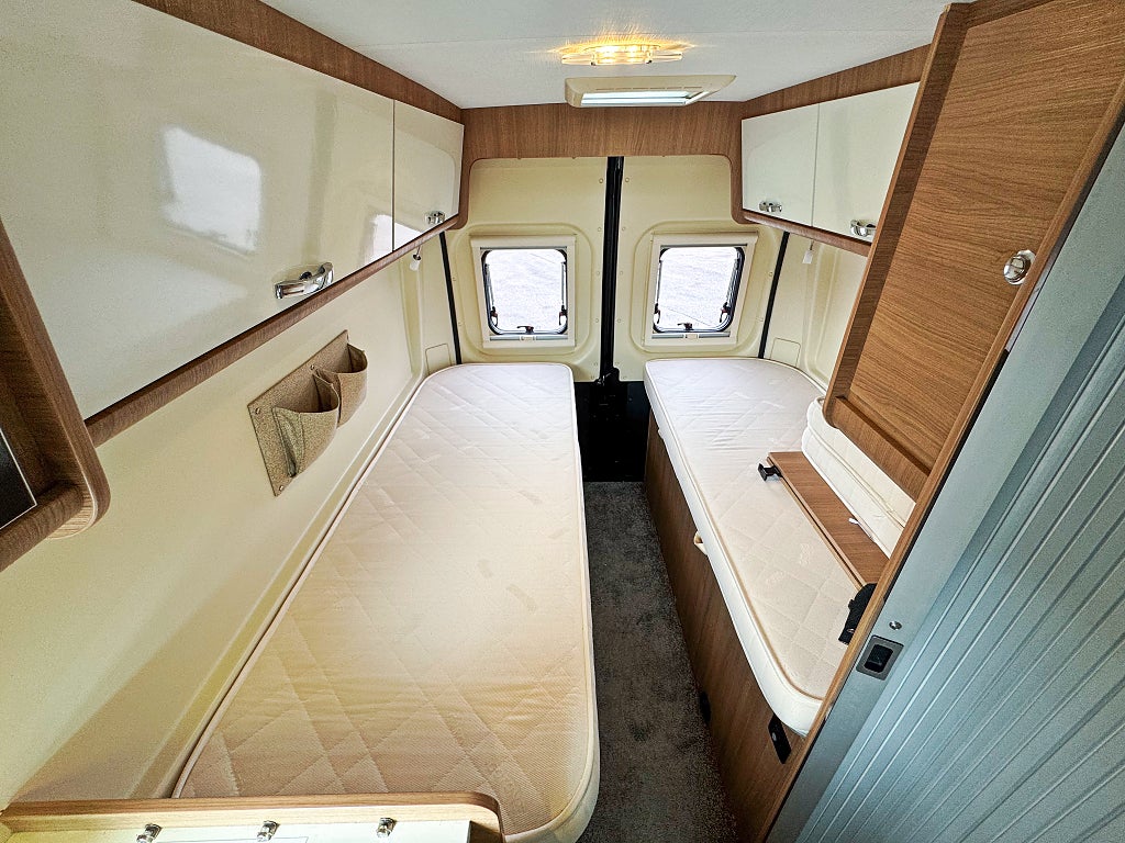Ci Kyros 6 Experience - Långbäddar, 6m, Dieselvärmare, 3500kg