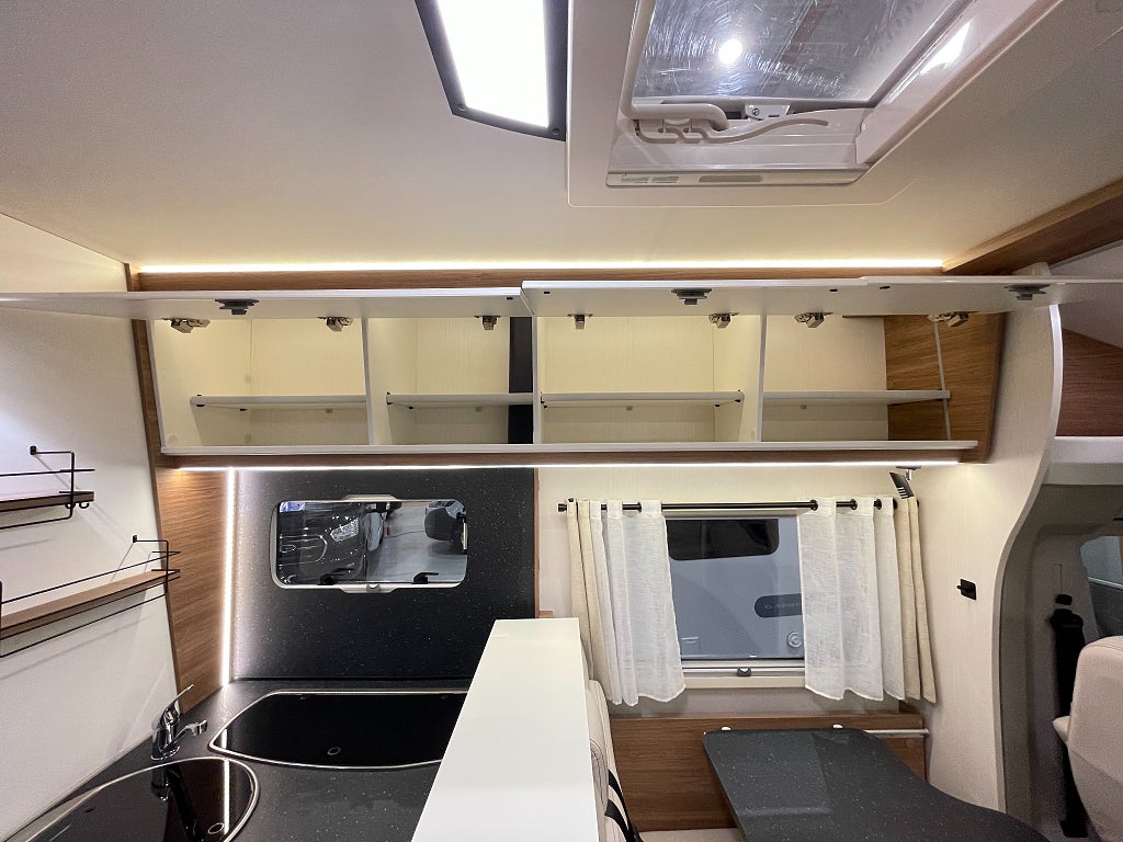 Pilote P 740 GJ / Solcell / B-körkort / Automat /  - Pilote