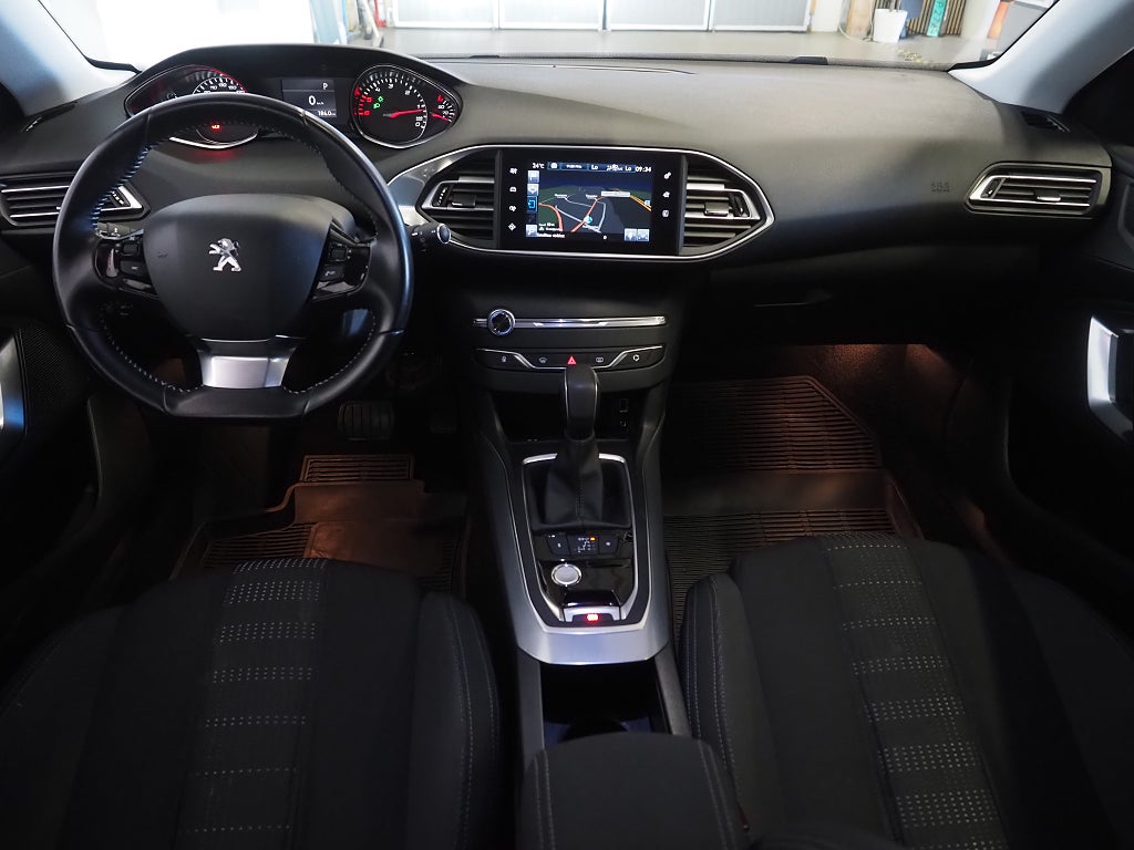 Peugeot 308 1.6 BlueHDi 120hk Automat EAT Allure P-Sensorer Navi 2017