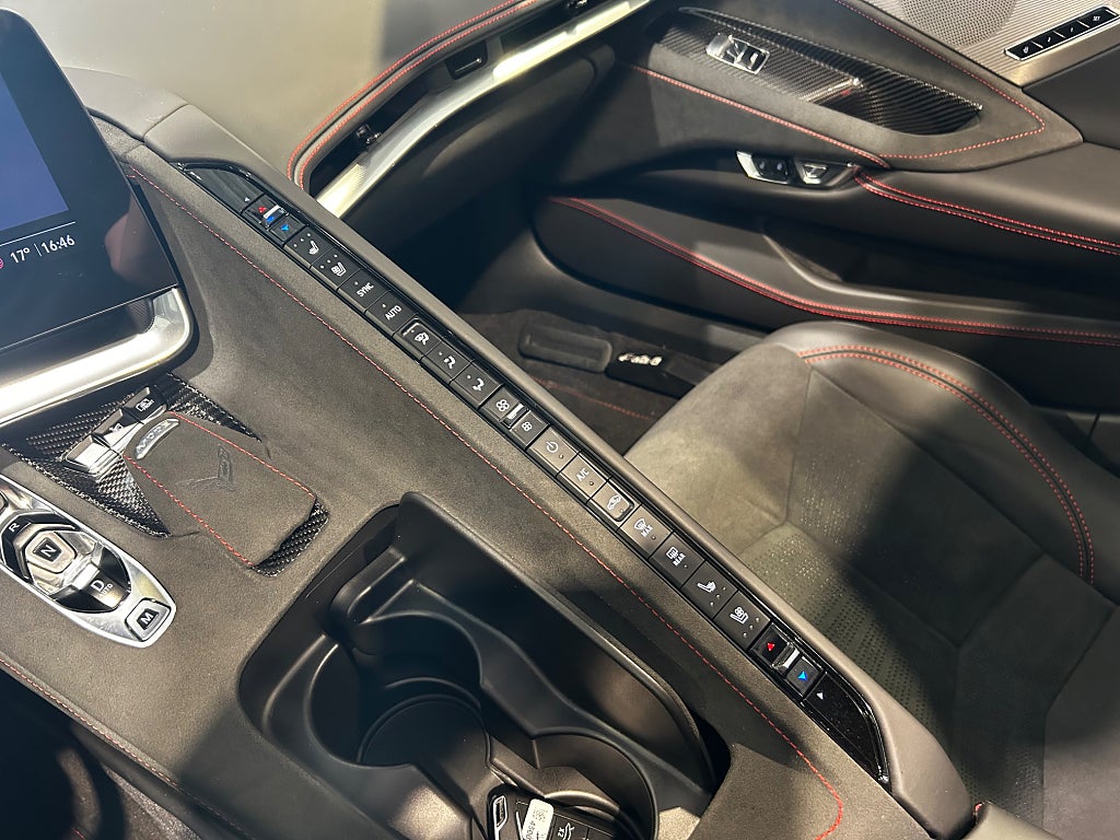 Chevrolet Corvette 2023 - miniatyr 25