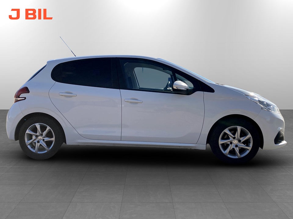 Bild på Peugeot 208 5D Active 1.2 PT 82hk FARTHÅLLARE