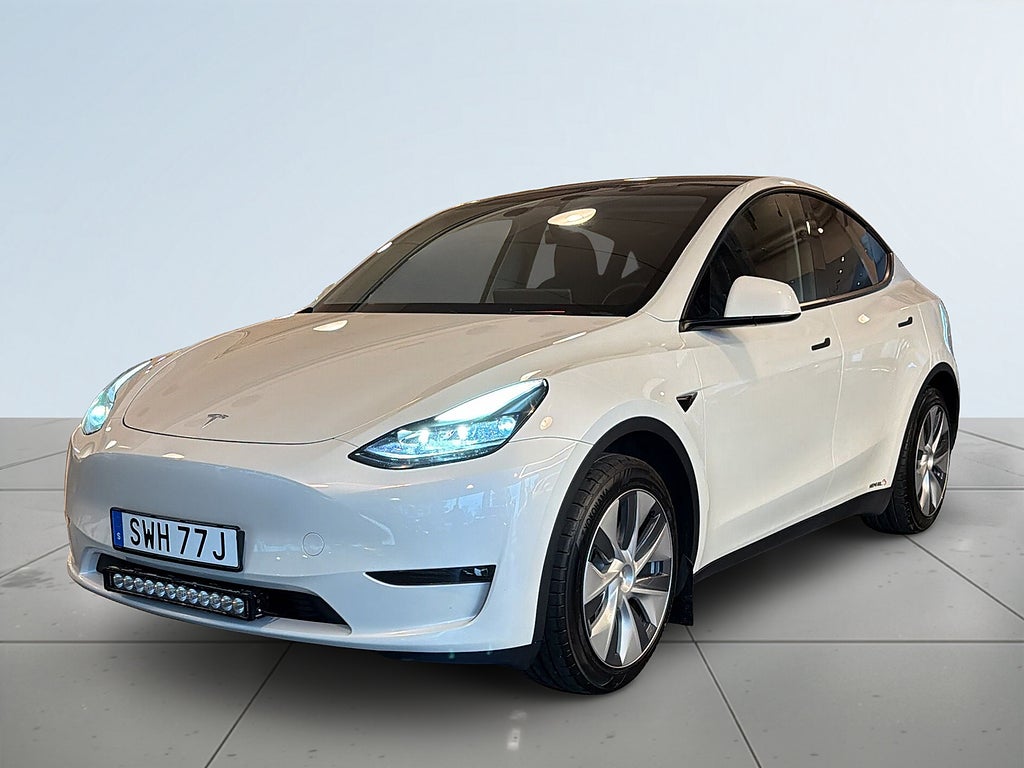 Tesla Model Y Long Range AWD FSD/Moms/1 Ägare/Värmepump/S&V/Ny bessad