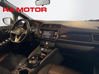 Halvkombi Nissan Leaf 11 av 22