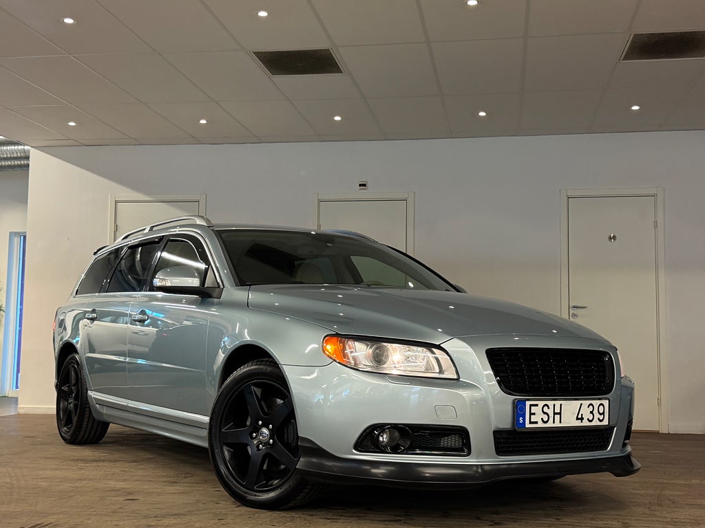 VOLVO V70 T6 286 ch 4x4 AWD GEARTRONIC SUMMUM BVA - ATTELAGE - CUIR - 233000 km