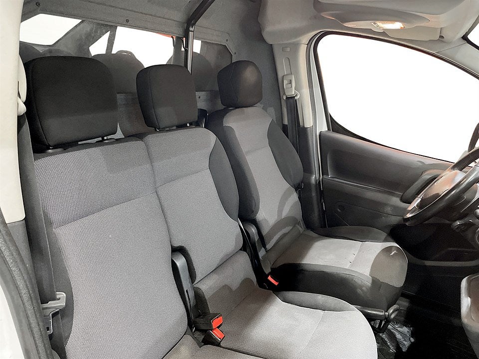 Bild på Peugeot Partner PRO+ 1.6 BHDi 100hk Aut L1 - P-SENSORER