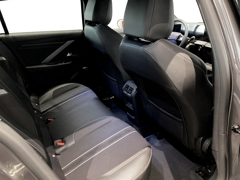 Bild på Opel Astra GS Sports Tourer 1.2 Turbo 130hk AUT