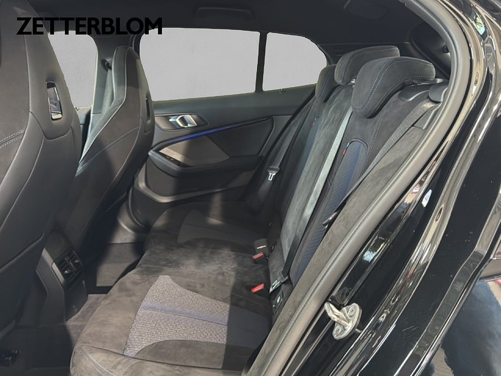 Halvkombi BMW M135i 9 av 23