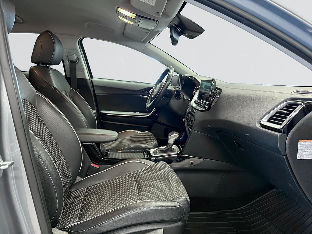 Kia Xceed Plug-in Hybrid Advance Plus Backkamera Rattvärme bild 14