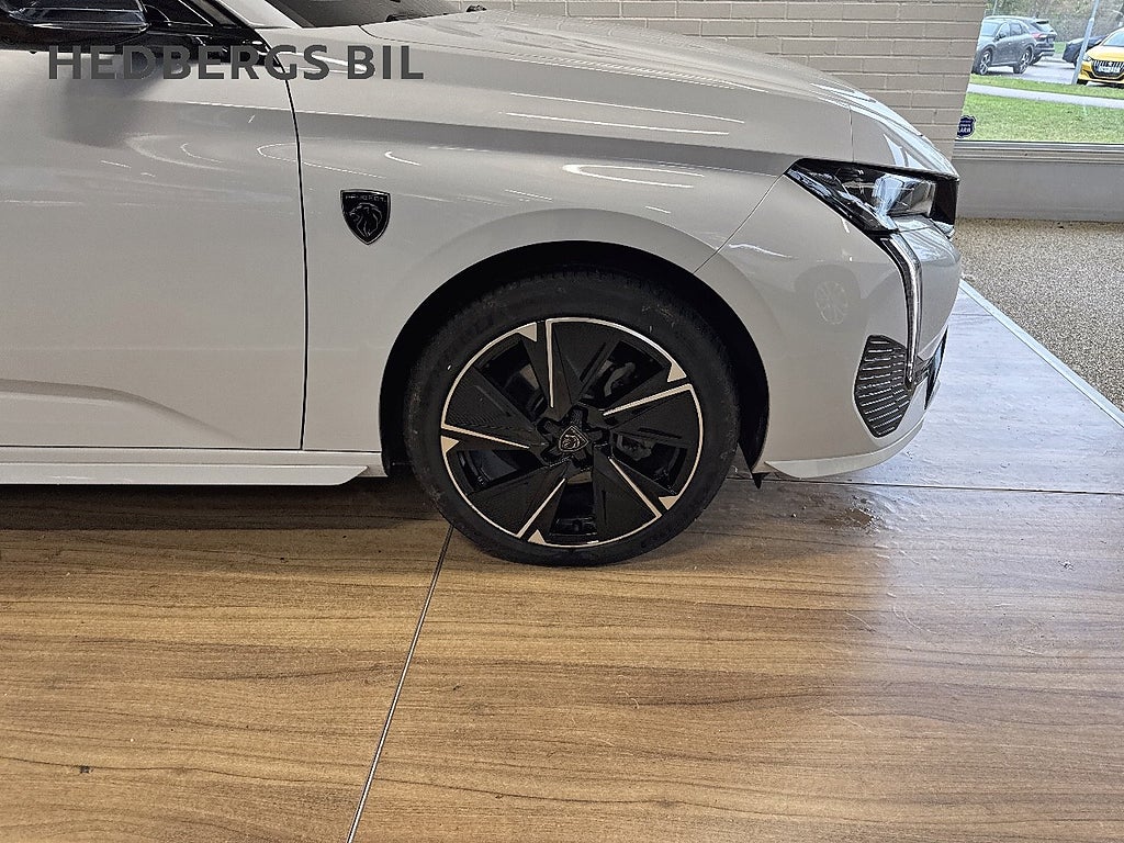 Peugeot E-308  GT AUT thumbnail