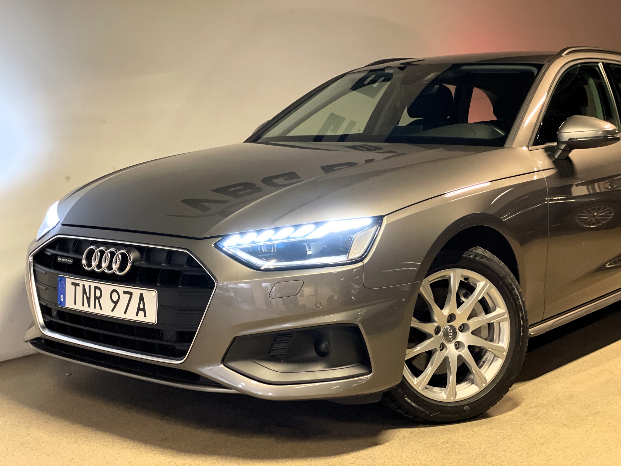 Audi A4 2020, bild 3/46