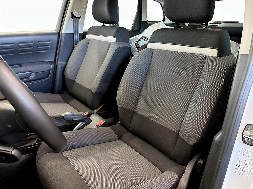 Bild på Citroën C3 Aircross Shine 1.2 PT 130hk Aut - CARPLAY, P-SENSORER