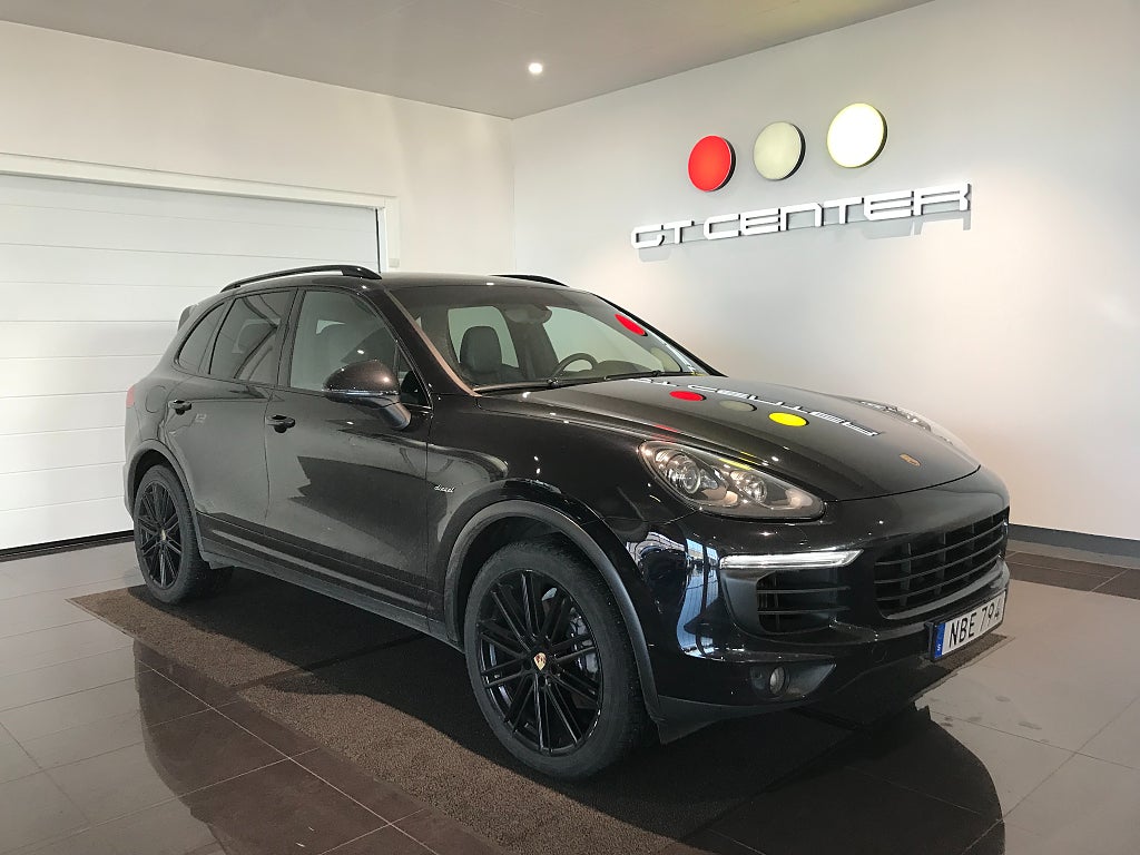 Porsche Cayenne Diesel Sport Chrono Värmare Kamera Eldrag 262hk