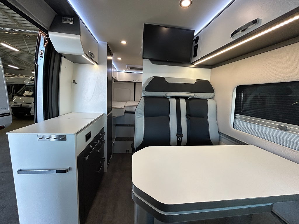 Pilote V630J / Keyless / MaxxFan / Utedusch / Automat  - Pilote