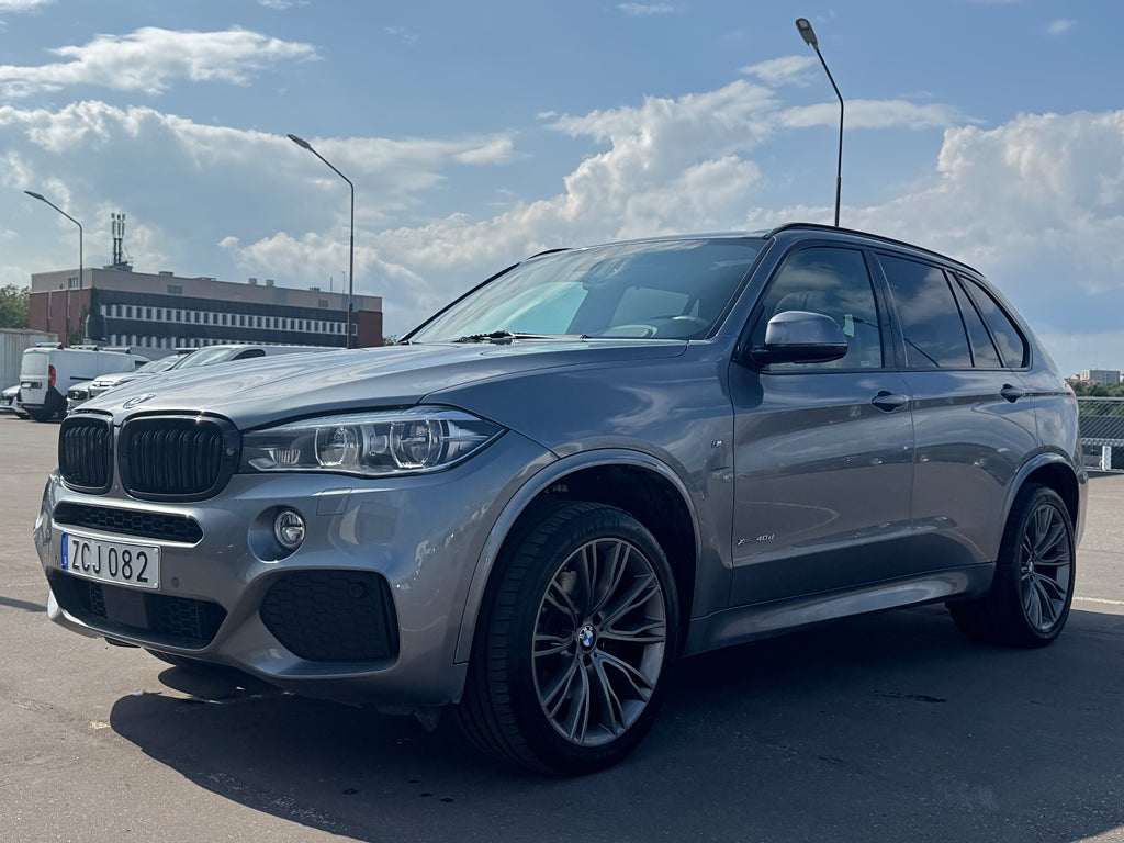 BMW X5 xDrive40d M-SPORT PANORAMA D-VÄRM DRAG GPS KAMERA H/K