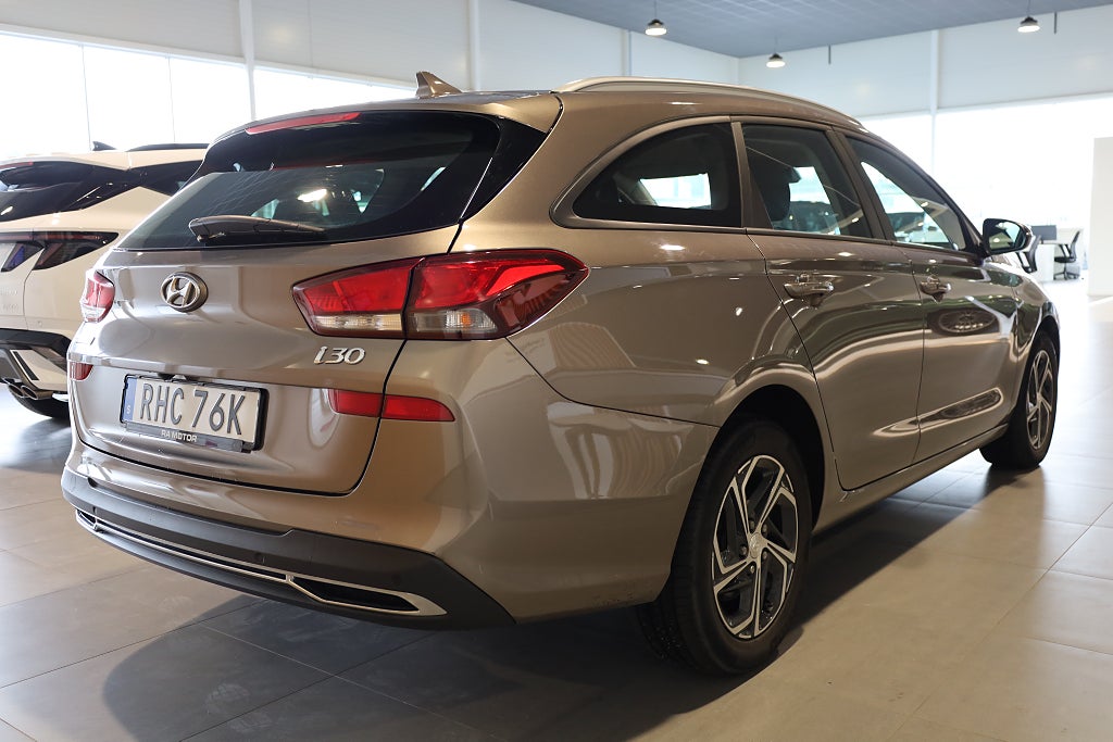 Hyundai i30 1,0 T-GDi 120hk MHEV Essential Kombi Aut Kamera 2023
