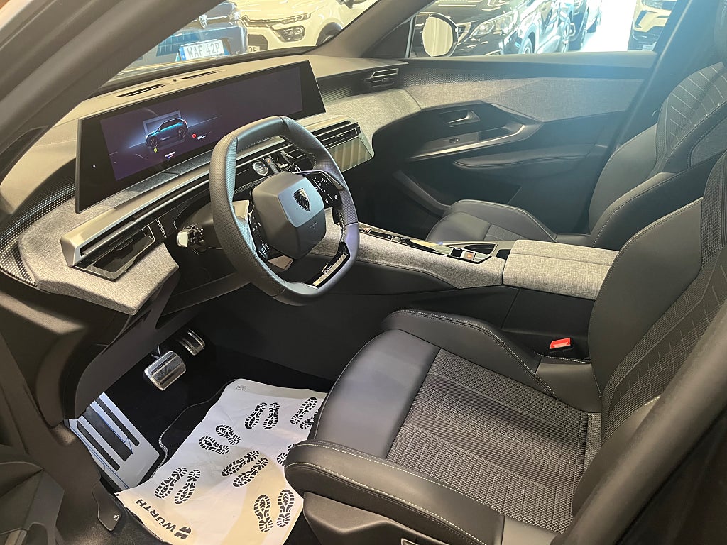 Peugeot 5008 GT Hybrid 145hk AUT 7-sits Ränta 3,99% thumbnail