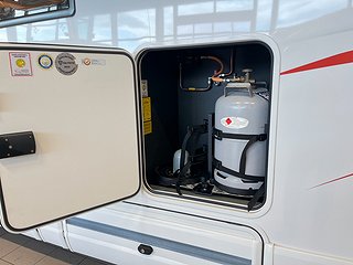 Husbil-integrerad Kabe TM IMPERIAL 860 LGB 8 av 34