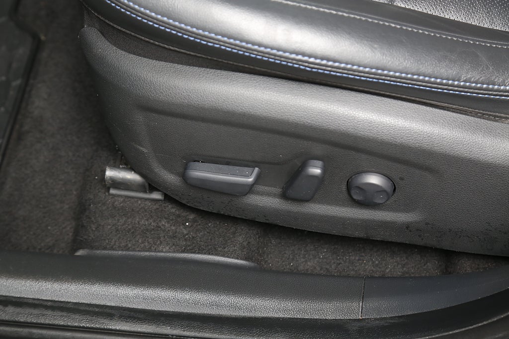 Hyundai Kona 64 kWh Advanced 204hk Skinn Taklucka KRELL Head-up