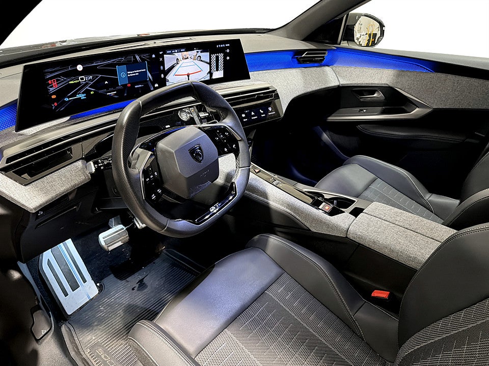 Bild på Peugeot E-5008 GT+ - DEMO