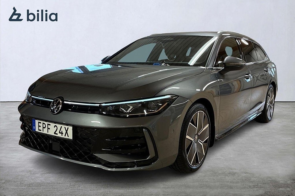Volkswagen Passat R-LINE 2.0 TDI 4M 193HK PANO/DRAG/VÄRMARE