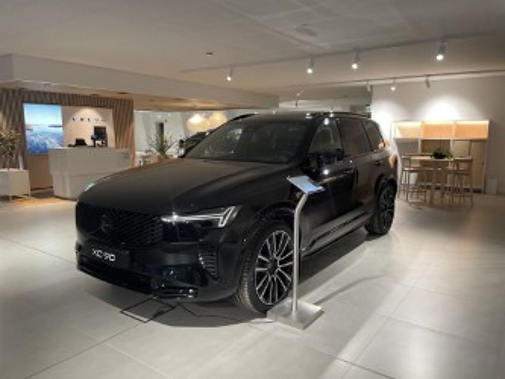 Volvo XC90 T8 Ultra Black Edition