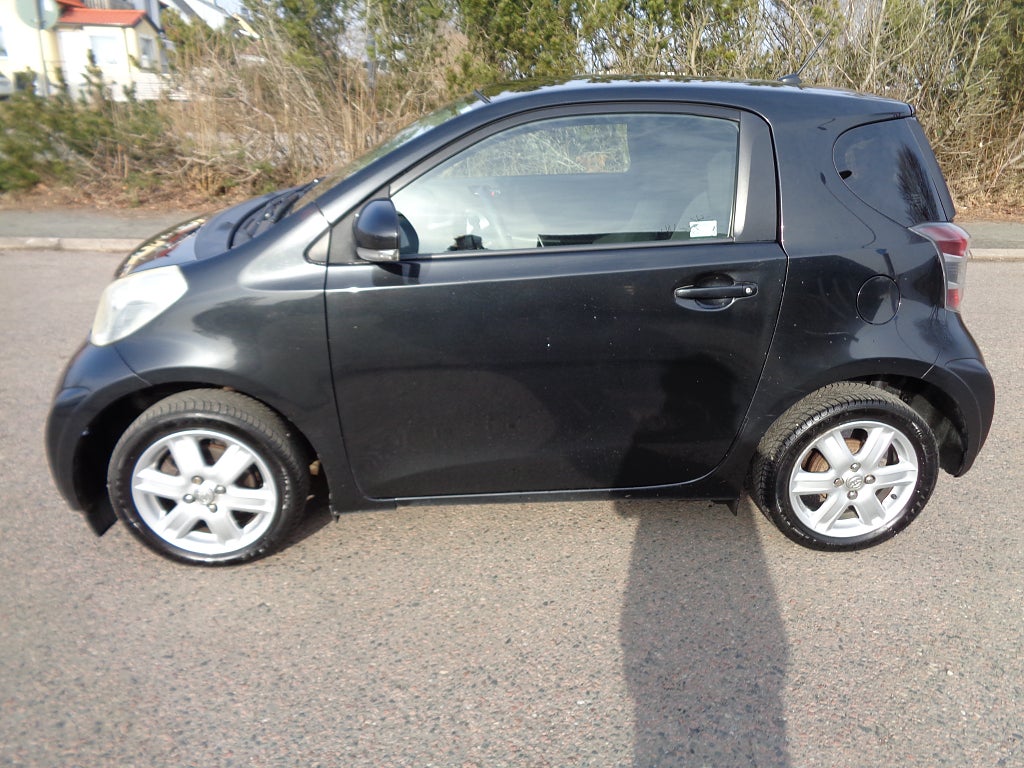 Toyota iQ 1.0 VVT-i Euro 4  1 Brukare Nybes