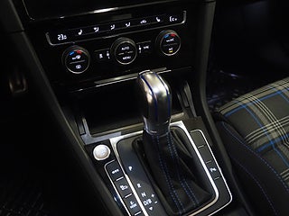 Halvkombi Volkswagen Golf 17 av 21