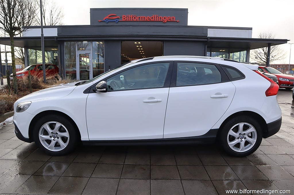 Volvo V40 Cross Country D3 2.0 FWD 150hk Aut MomentumDrag Svensksåld